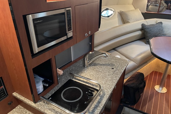 Trailer included 28ft Monterey Yacht For Sale