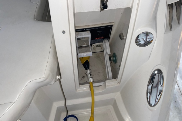 Trailer included 28ft Monterey Yacht For Sale