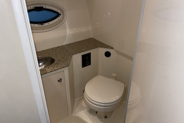 Trailer included 28ft Monterey Yacht For Sale