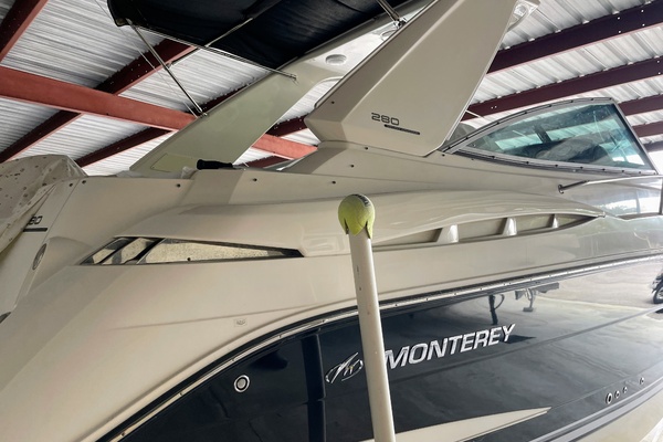 Trailer included 28ft Monterey Yacht For Sale