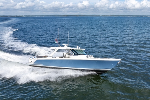 2021 Tiara Sport 43
