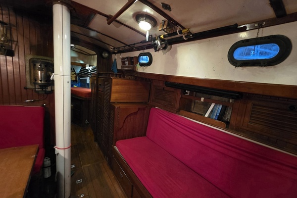 37ft Tayana Yacht For Sale