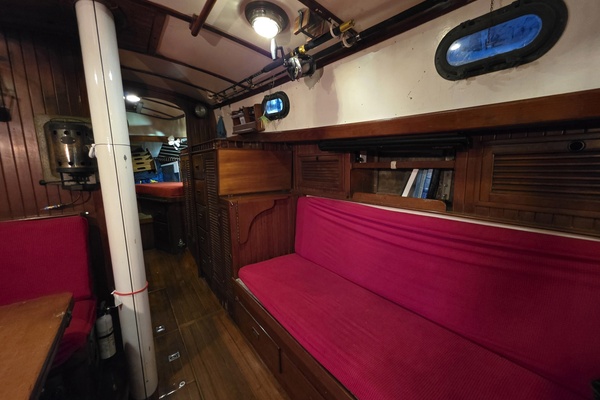 37ft Tayana Yacht For Sale