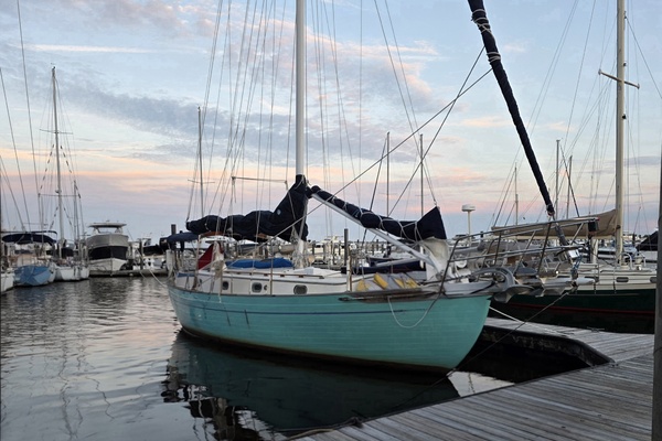 37ft Tayana Yacht For Sale