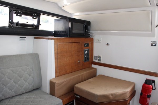 37ft Axopar Yacht For Sale