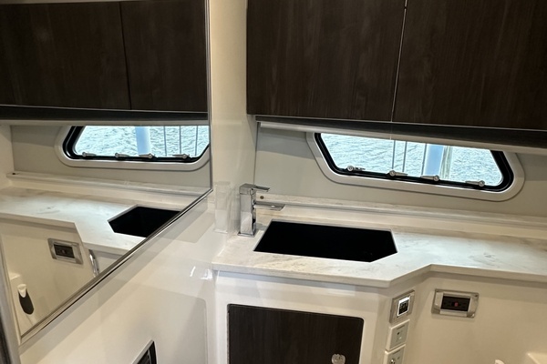 Out of the Blue 40ft Formula Yacht For Sale