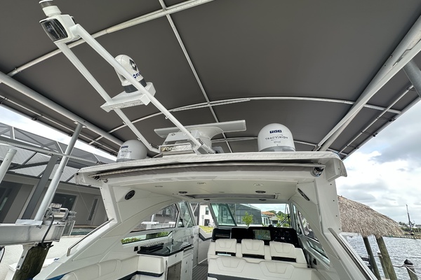 Out of the Blue 40ft Formula Yacht For Sale