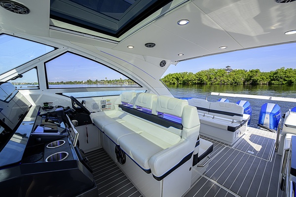 Out of the Blue 40ft Formula Yacht For Sale