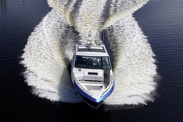 Formula 400 Super Sport Crossover Yacht For Sale