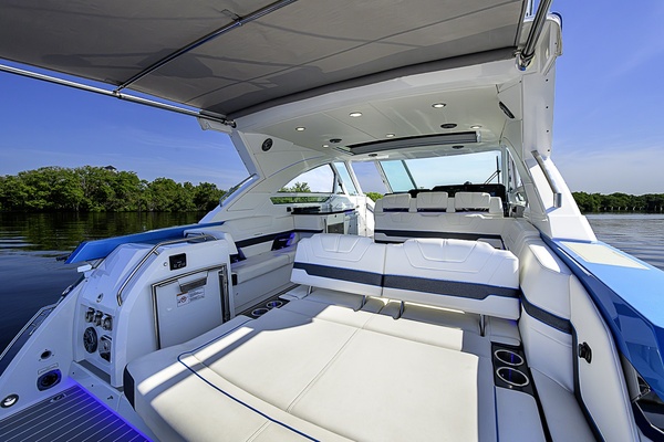 Out of the Blue 40ft Formula Yacht For Sale