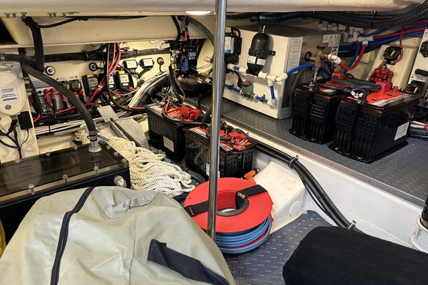 Out of the Blue 40ft Formula Yacht For Sale