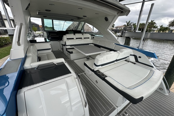 Out of the Blue 40ft Formula Yacht For Sale