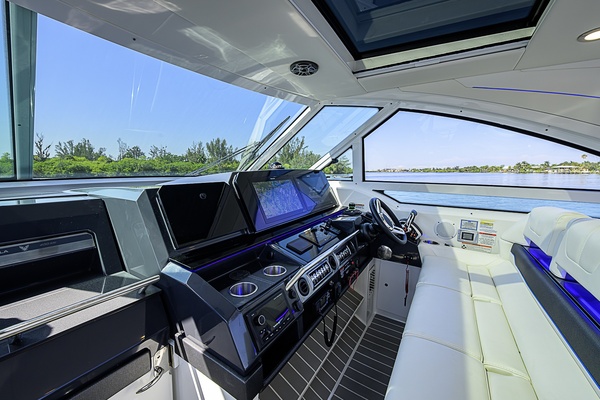 Out of the Blue 40ft Formula Yacht For Sale