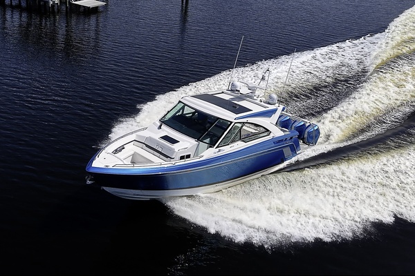 Out of the Blue 40ft Formula Yacht For Sale