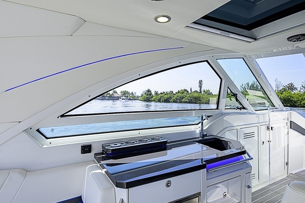 Formula 400 Super Sport Crossover Yacht For Sale