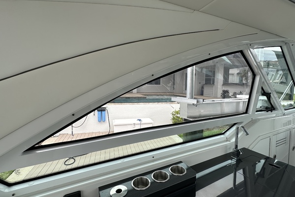 Out of the Blue 40ft Formula Yacht For Sale