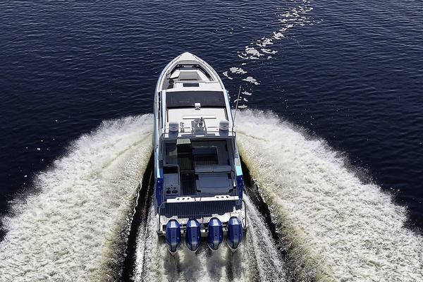 Out of the Blue 40ft Formula Yacht For Sale