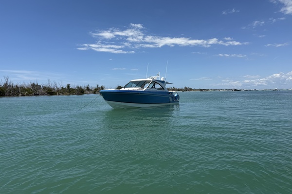 Out of the Blue 40ft Formula Yacht For Sale