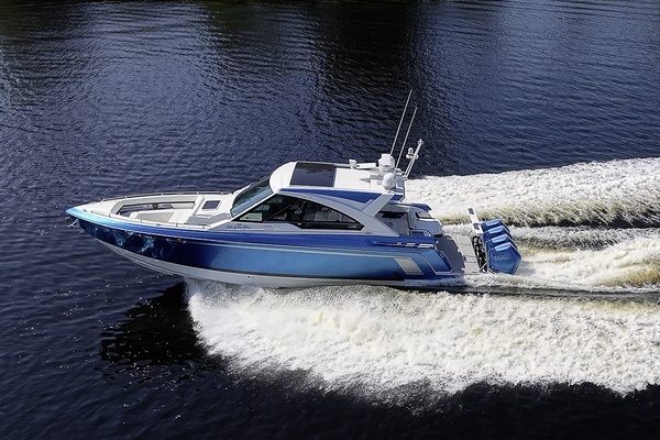 Formula 400 Super Sport Crossover Yacht For Sale