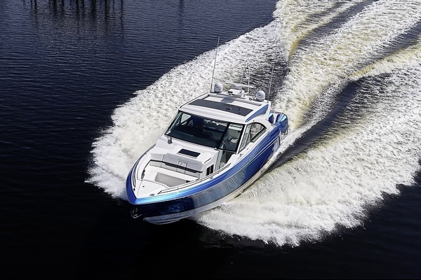 Formula 400 Super Sport Crossover Yacht For Sale