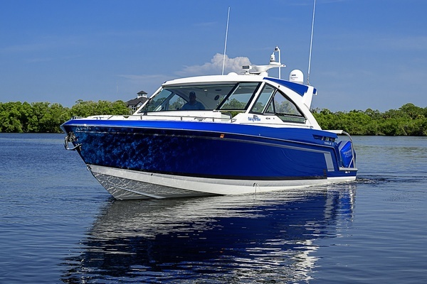 Formula 400 Super Sport Crossover Yacht For Sale