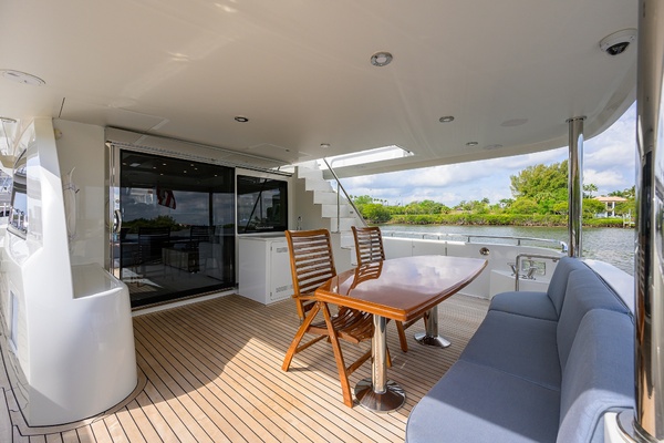 ESCAPE 72ft Ocean Alexander Yacht For Sale