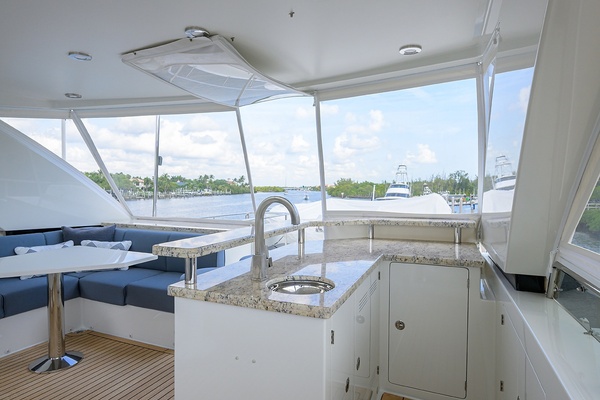 ESCAPE 72ft Ocean Alexander Yacht For Sale