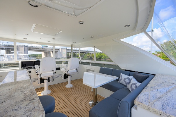 ESCAPE 72ft Ocean Alexander Yacht For Sale