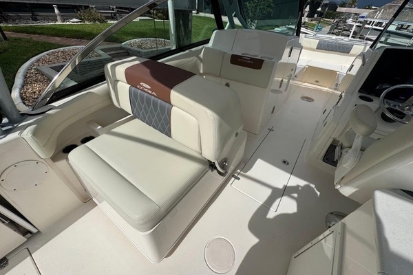 28ft Cobia Yacht For Sale