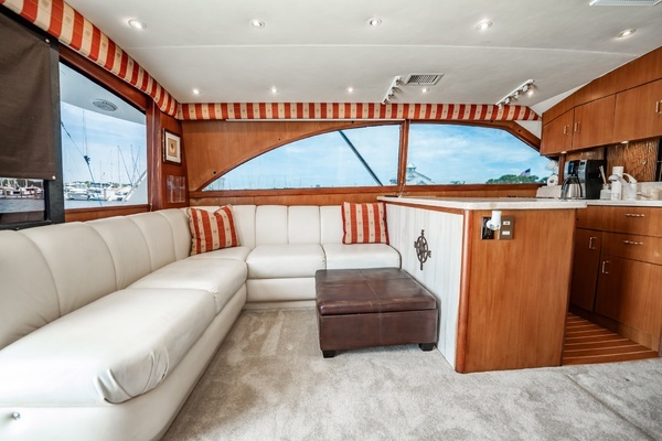 2000 Ocean Yachts 43
