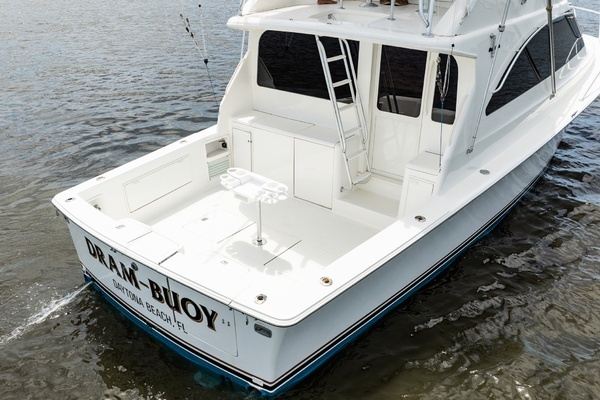 2000 Ocean Yachts 43