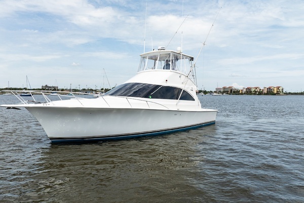 2000 Ocean Yachts 43