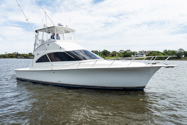 2000 Ocean Yachts 43