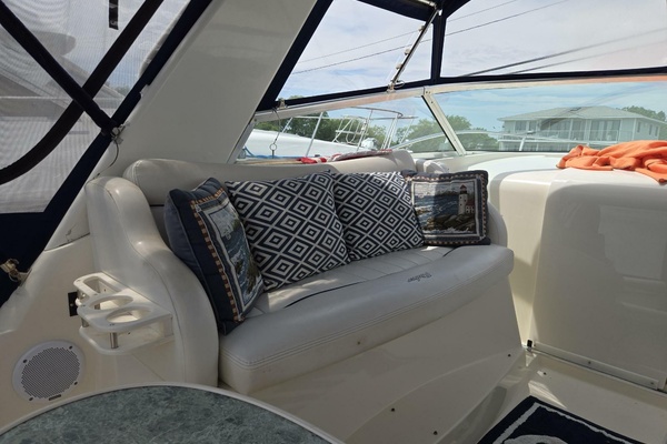 NAN SEA 33ft Rinker Yacht For Sale