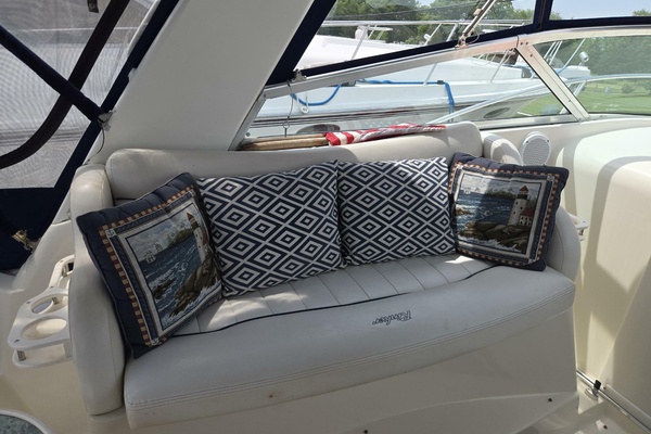 NAN SEA 33ft Rinker Yacht For Sale