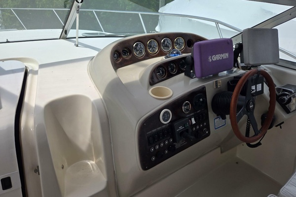 NAN SEA 33ft Rinker Yacht For Sale