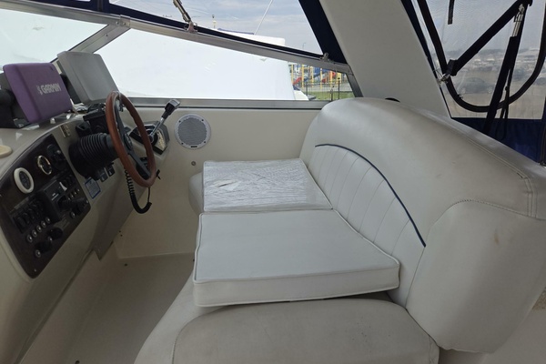 NAN SEA 33ft Rinker Yacht For Sale