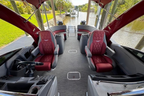 27ft Bennington Yacht For Sale
