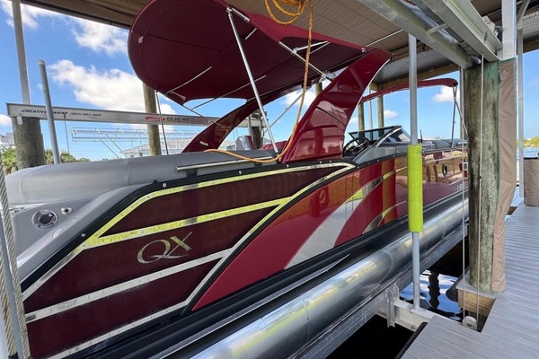 27ft Bennington Yacht For Sale