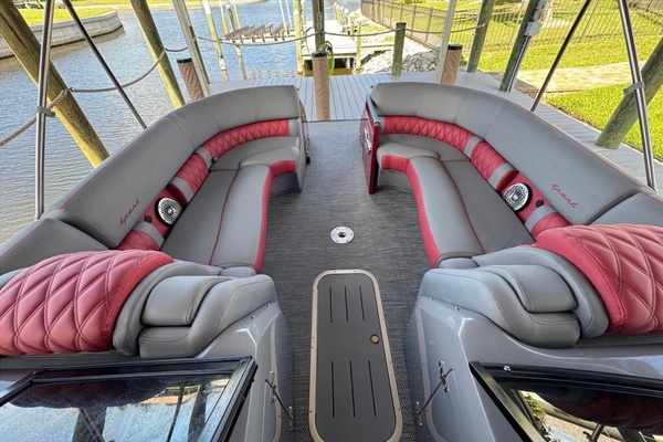 27ft Bennington Yacht For Sale
