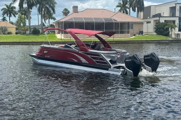27ft Bennington Yacht For Sale