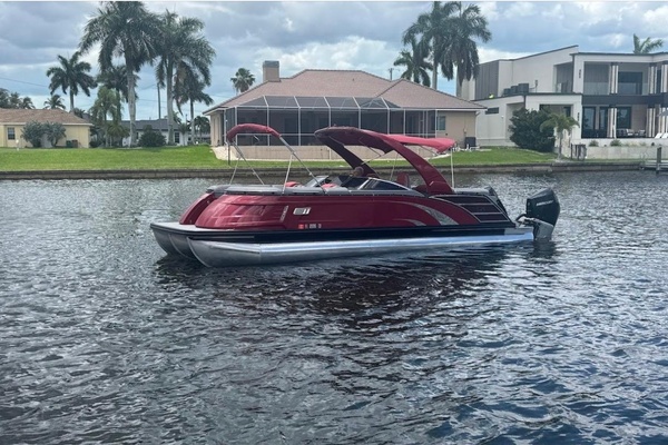 27ft Bennington Yacht For Sale