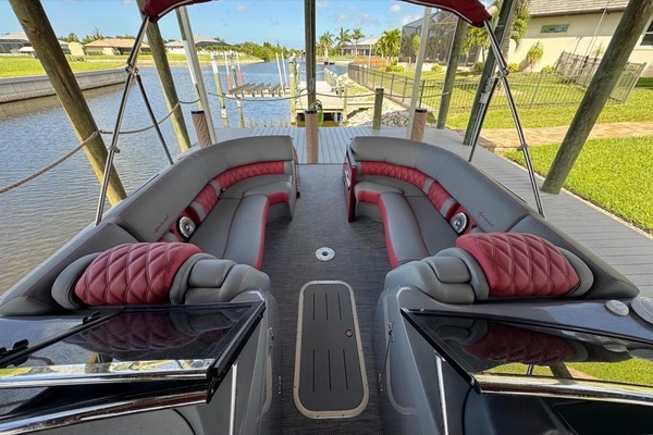 27ft Bennington Yacht For Sale