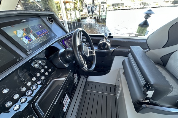 2022 Galeon 32