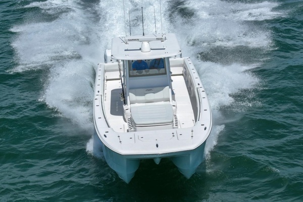 2019 Invincible 40