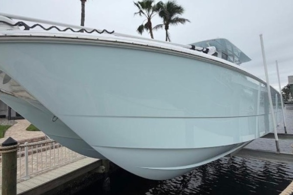 2019 Invincible 40
