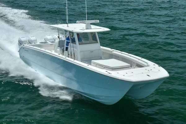 2019 Invincible 40