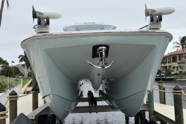 2019 Invincible 40