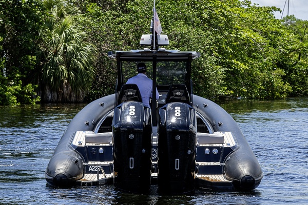 CHASING MOMENTS 40ft Technohull Yacht For Sale