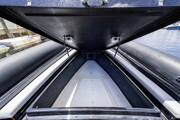 CHASING MOMENTS 40ft Technohull Yacht For Sale